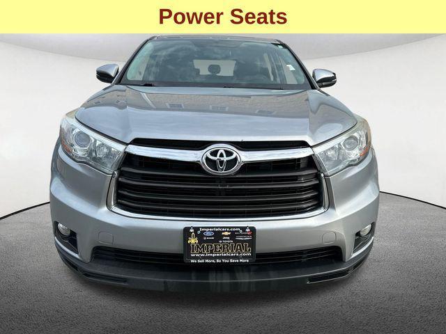 used 2016 Toyota Highlander car, priced at $15,977