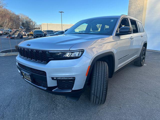 new 2025 Jeep Grand Cherokee L car, priced at $52,182