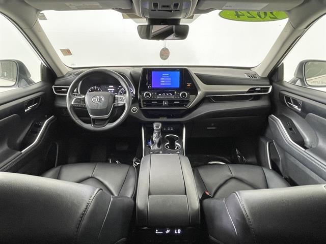 used 2024 Toyota Highlander car, priced at $40,488