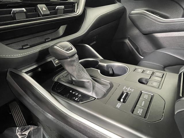 used 2024 Toyota Highlander car, priced at $40,488