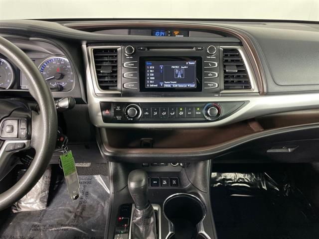 used 2019 Toyota Highlander car, priced at $23,250