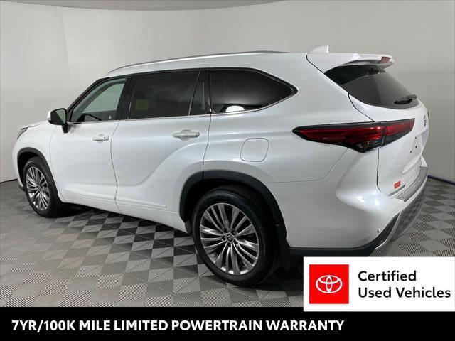 used 2022 Toyota Highlander car, priced at $43,988