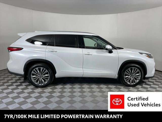 used 2022 Toyota Highlander car, priced at $43,988