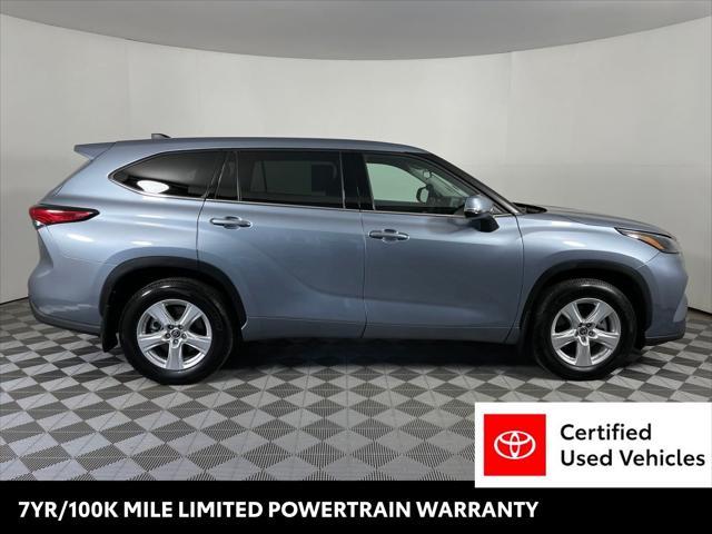 used 2022 Toyota Highlander car, priced at $33,988