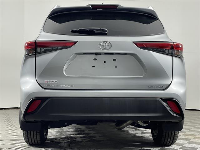 used 2022 Toyota Highlander car, priced at $33,988
