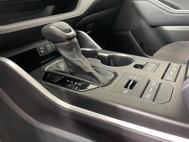 used 2022 Toyota Highlander car, priced at $33,988