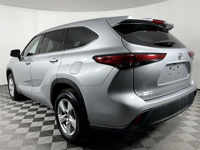 used 2022 Toyota Highlander car, priced at $33,988