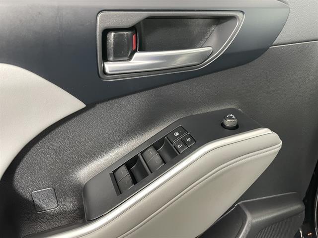 used 2022 Toyota Highlander car, priced at $39,288