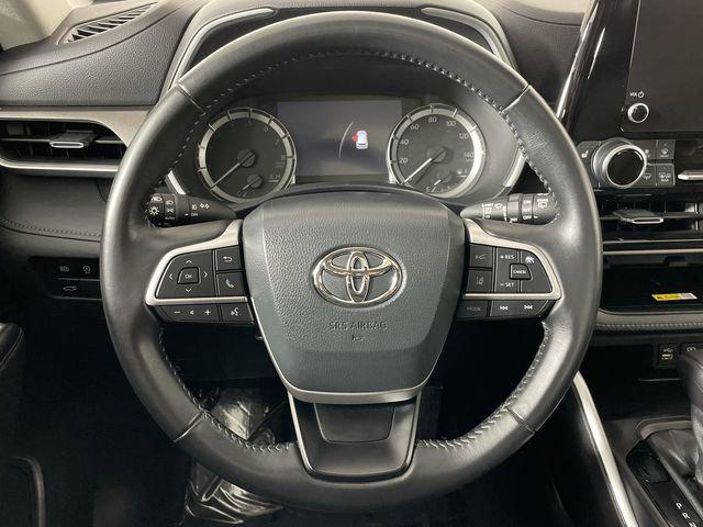 used 2023 Toyota Highlander car, priced at $40,986