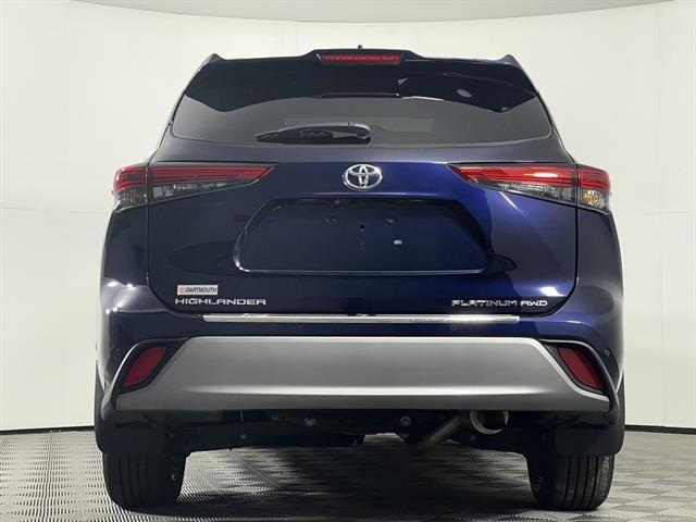 used 2023 Toyota Highlander car, priced at $42,999