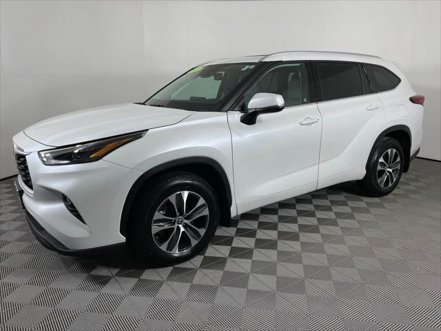 used 2022 Toyota Highlander car, priced at $36,988