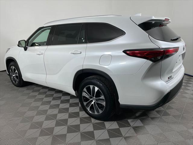 used 2022 Toyota Highlander car, priced at $36,988