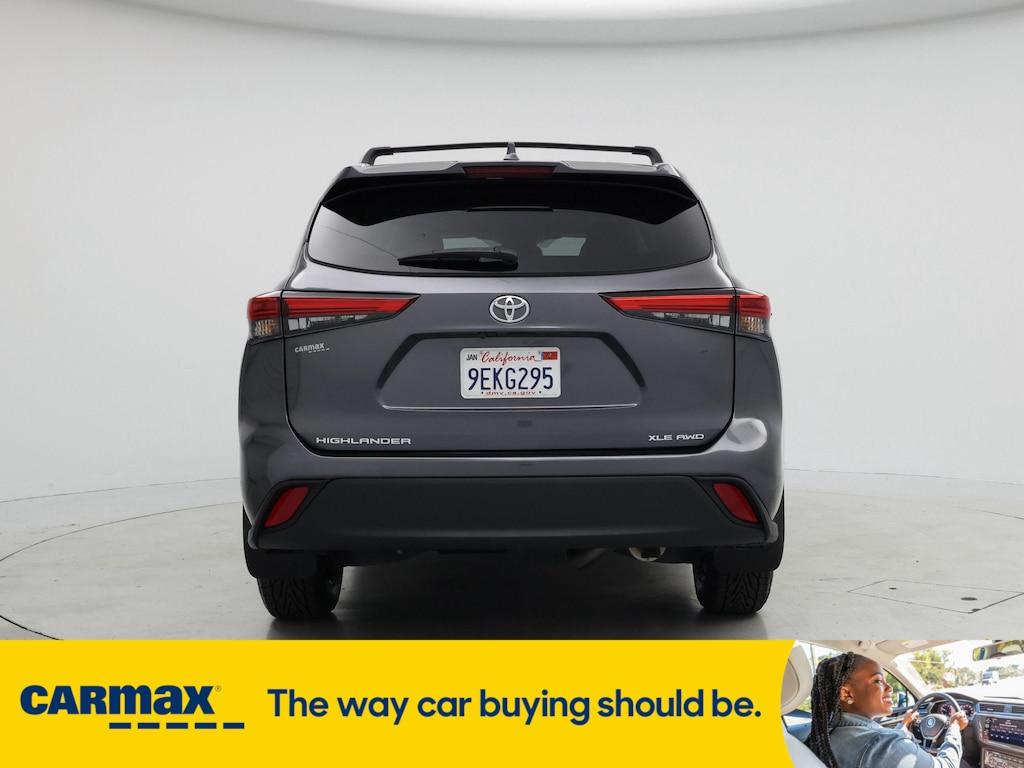 used 2020 Toyota Highlander car, priced at $31,998