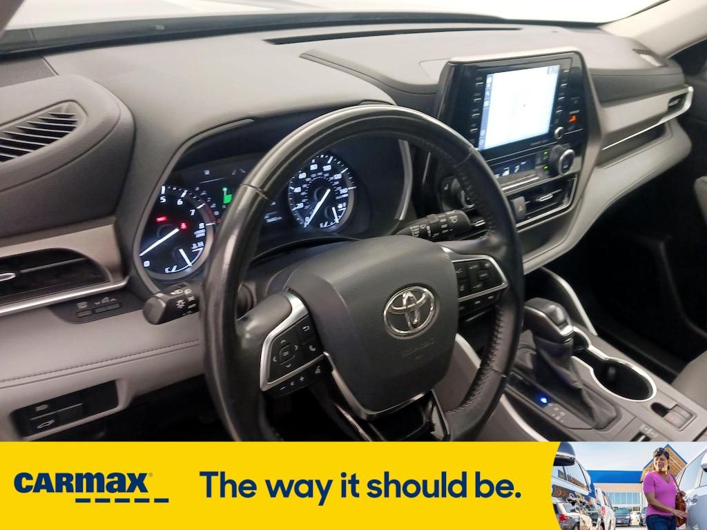 used 2020 Toyota Highlander car, priced at $31,998