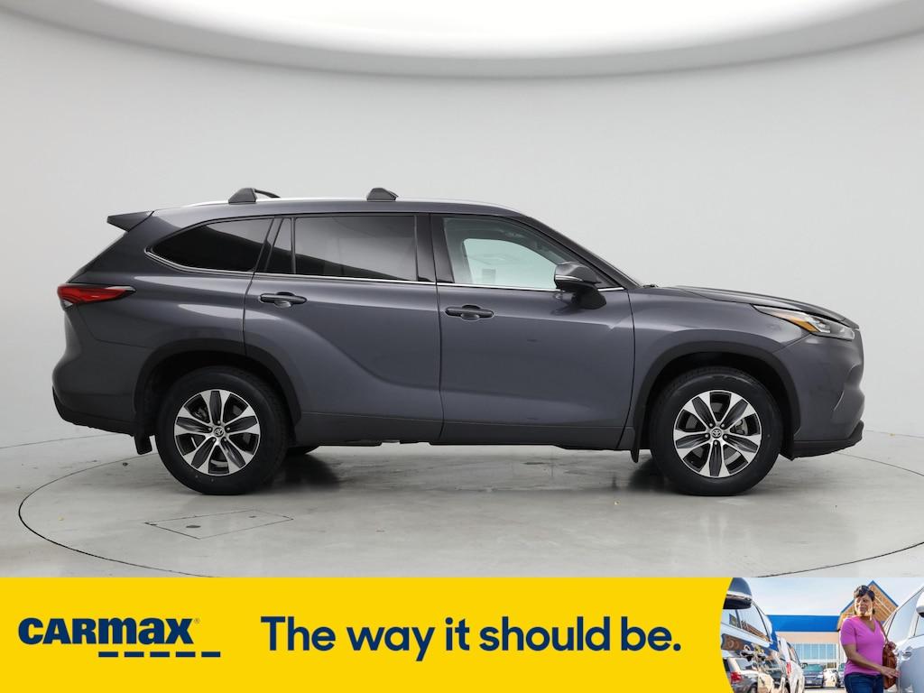 used 2020 Toyota Highlander car, priced at $31,998