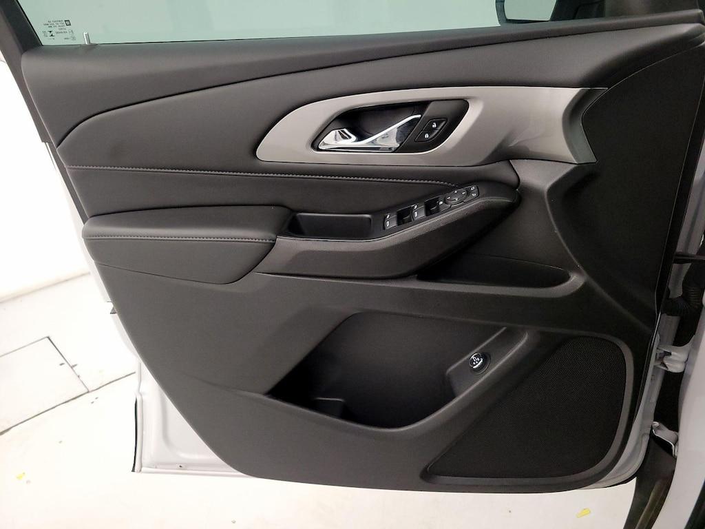 used 2023 Chevrolet Traverse car, priced at $30,998