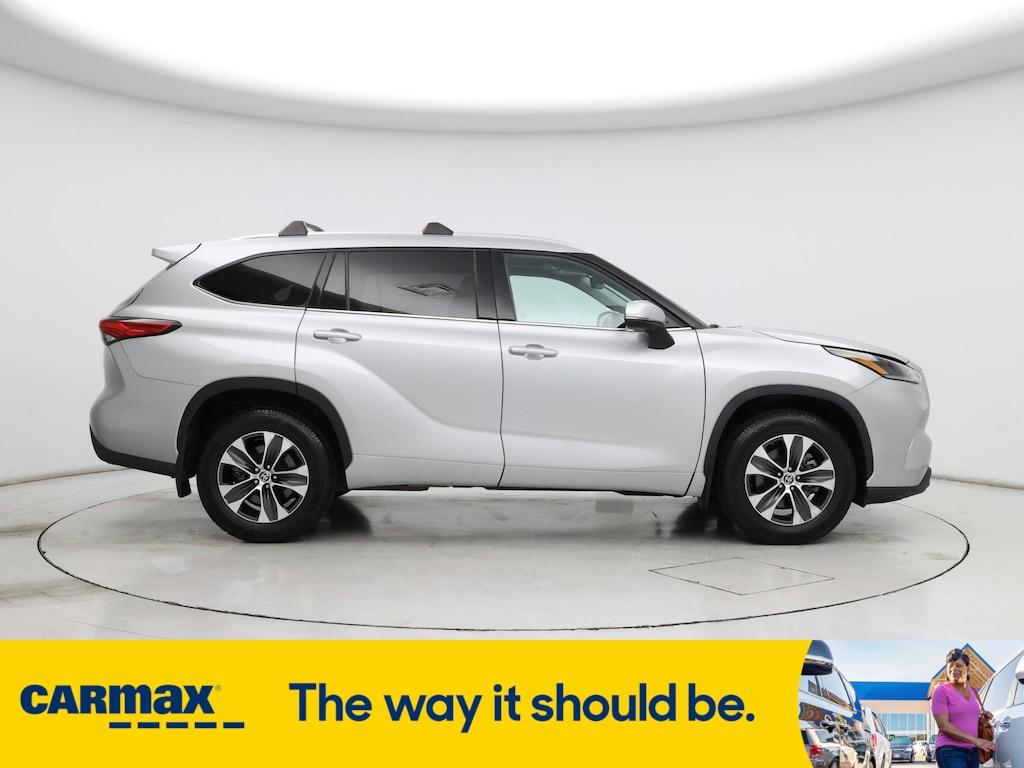 used 2021 Toyota Highlander car, priced at $38,998