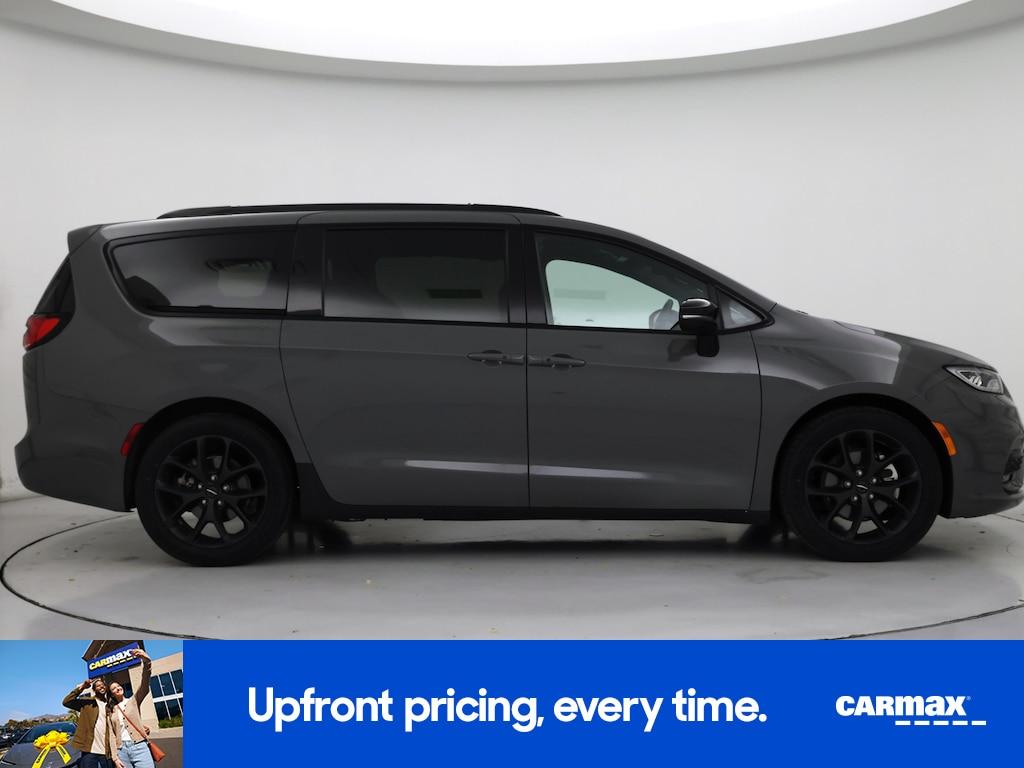 used 2023 Chrysler Pacifica car, priced at $36,998
