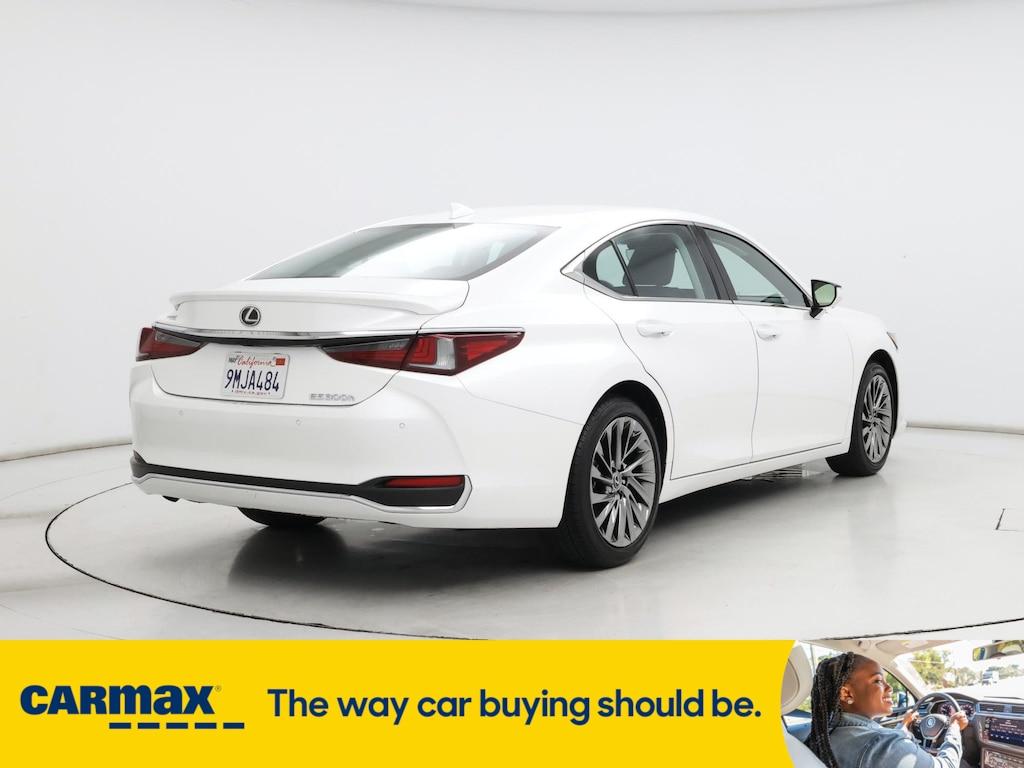 used 2024 Lexus ES 300h car, priced at $49,998