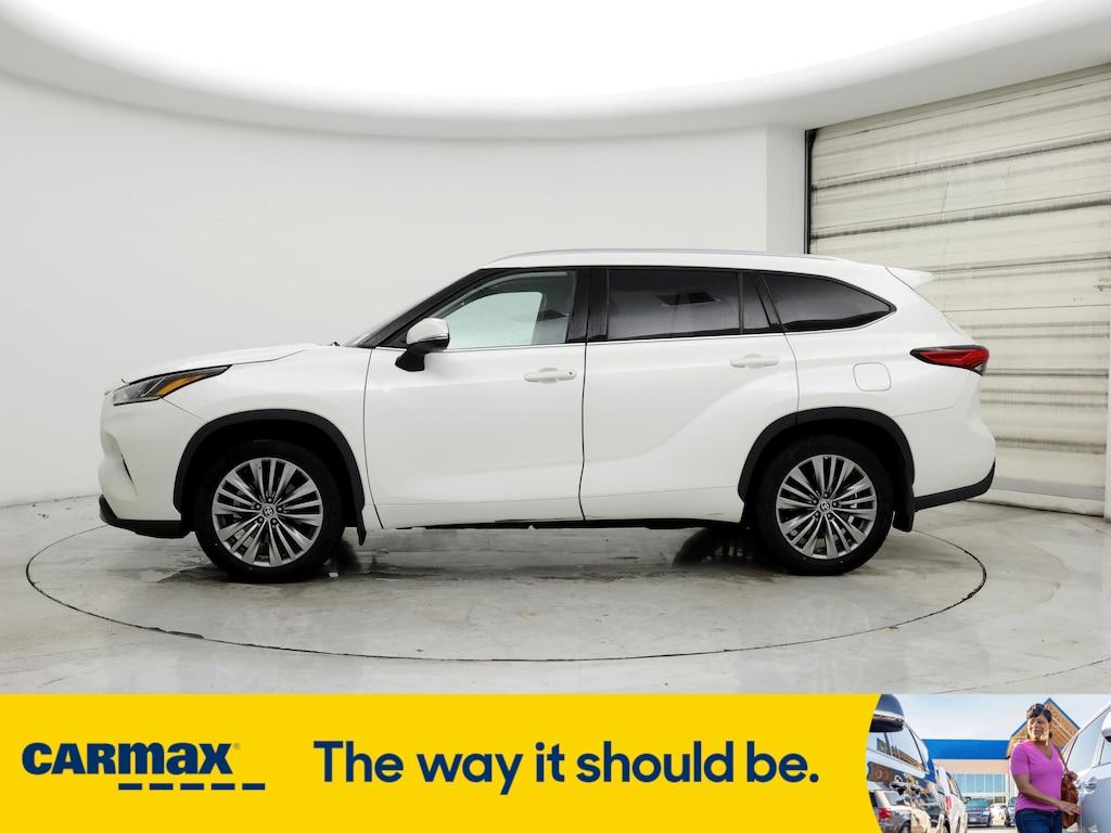 used 2021 Toyota Highlander car, priced at $39,998