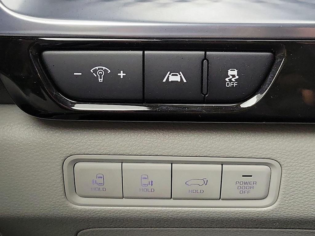 used 2022 Kia Carnival car, priced at $39,998