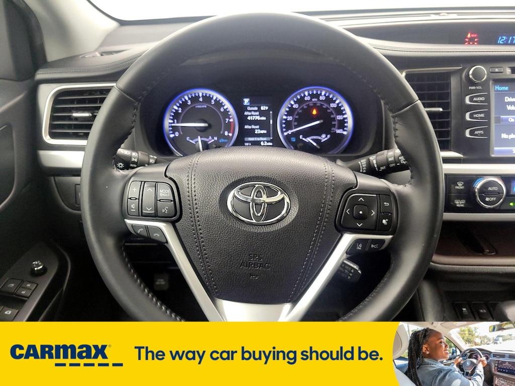 used 2019 Toyota Highlander car, priced at $30,998