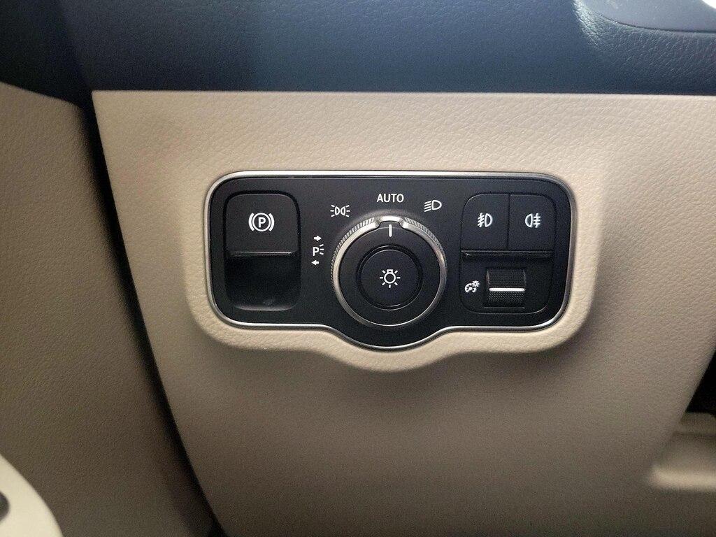 used 2021 Mercedes-Benz GLB 250 car, priced at $26,998