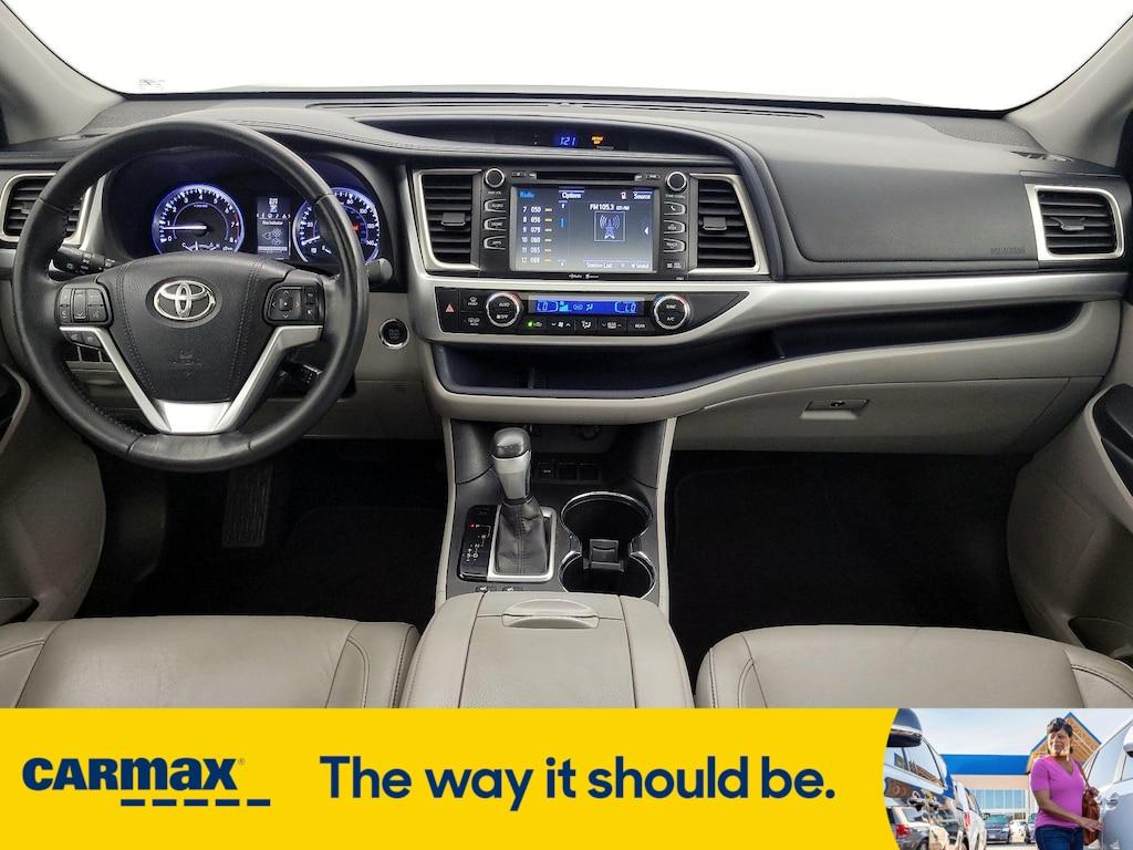 used 2015 Toyota Highlander car, priced at $17,998