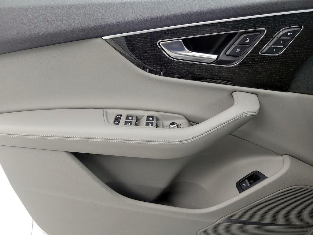 used 2021 Audi Q7 car, priced at $37,998