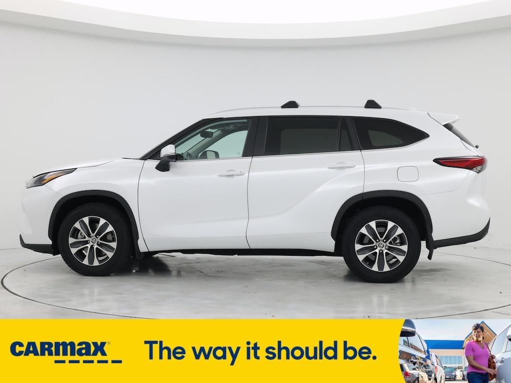 used 2023 Toyota Highlander car, priced at $40,998