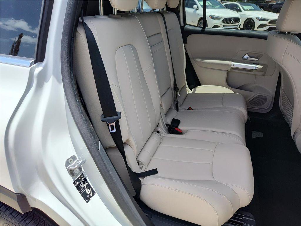 new 2025 Mercedes-Benz GLB 250 car, priced at $47,735