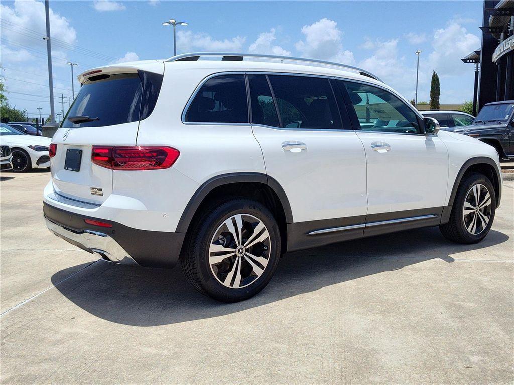 new 2025 Mercedes-Benz GLB 250 car, priced at $47,735