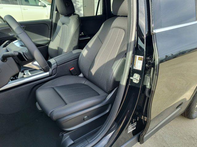 new 2025 Mercedes-Benz GLA 250 car, priced at $45,845