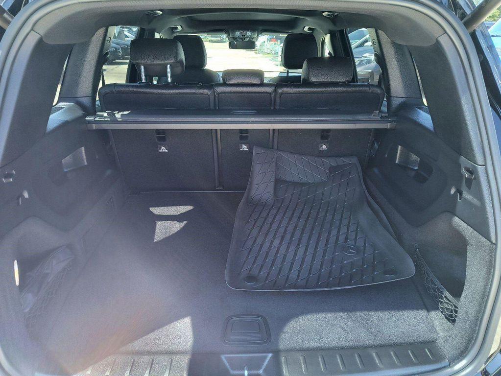 new 2024 Mercedes-Benz GLB 250 car, priced at $53,215