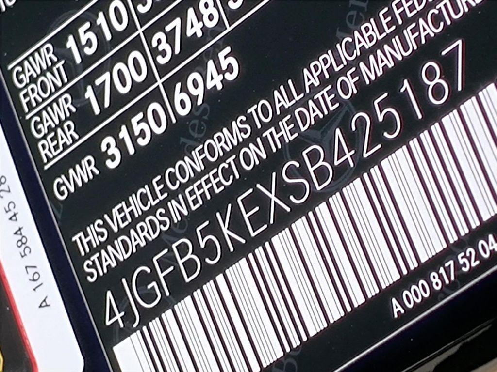 new 2025 Mercedes-Benz GLE 450 car, priced at $83,700