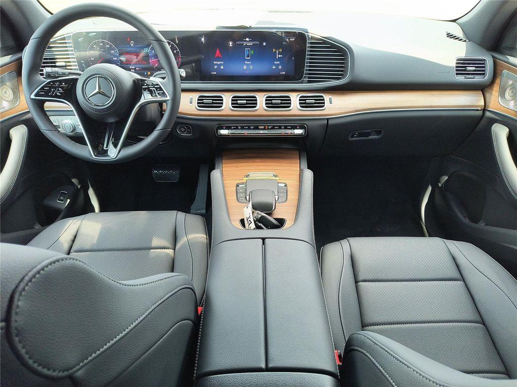 new 2025 Mercedes-Benz GLE 450 car, priced at $83,700
