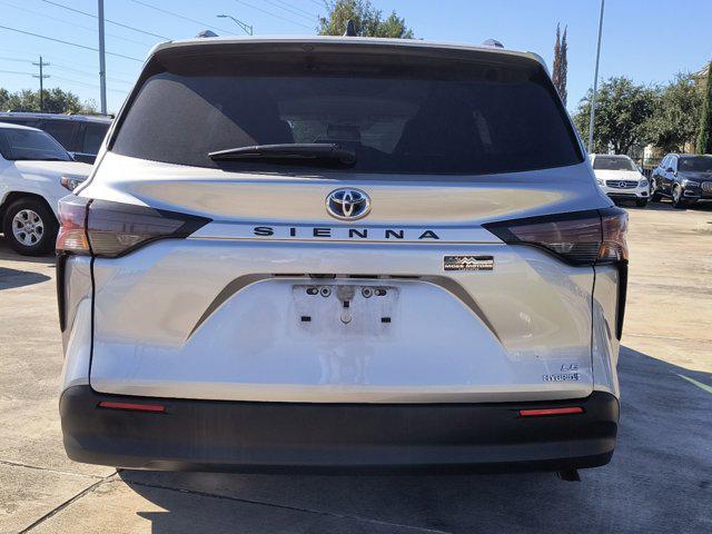 used 2024 Toyota Sienna car, priced at $40,999