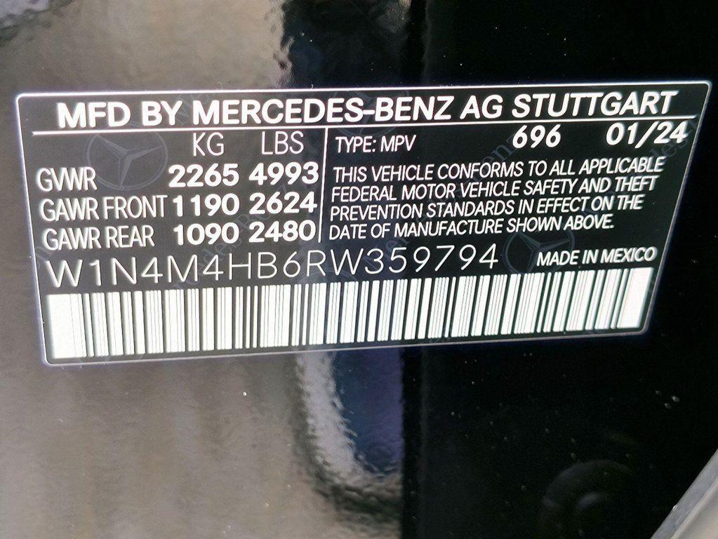 new 2024 Mercedes-Benz GLB 250 car, priced at $53,215