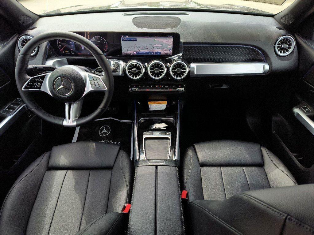 new 2024 Mercedes-Benz GLB 250 car, priced at $53,215