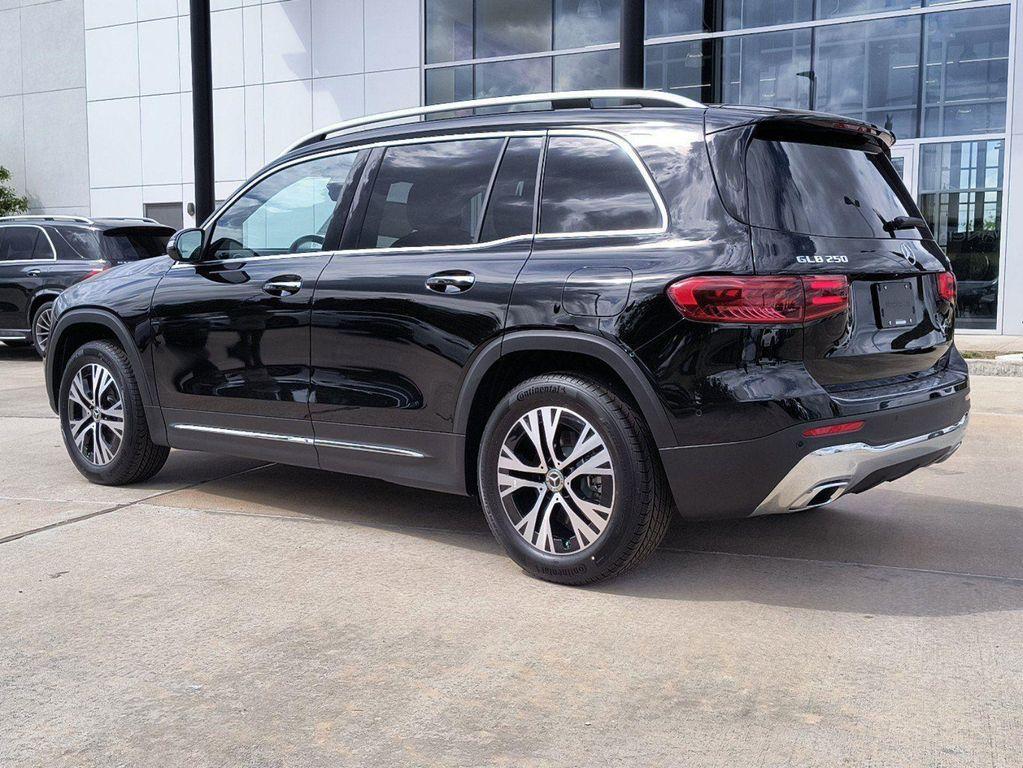 new 2024 Mercedes-Benz GLB 250 car, priced at $53,215