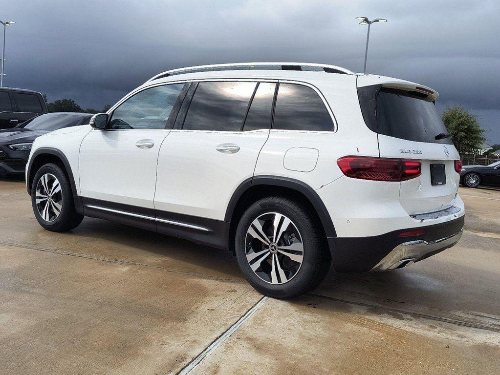 new 2025 Mercedes-Benz GLB 250 car, priced at $47,420