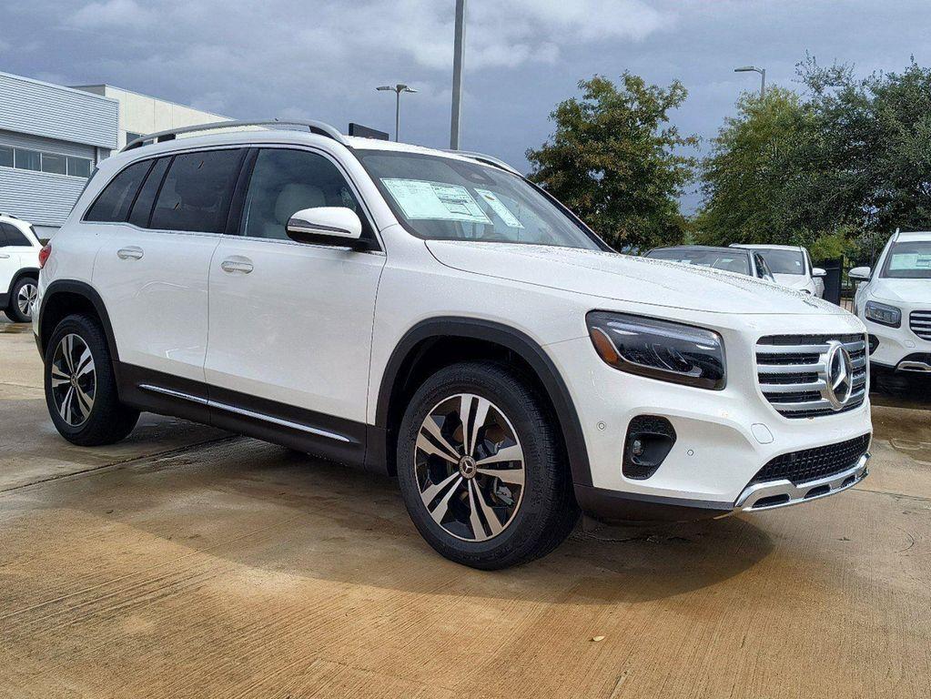 new 2025 Mercedes-Benz GLB 250 car, priced at $47,420