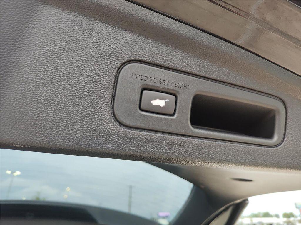 used 2023 Acura MDX car, priced at $46,444