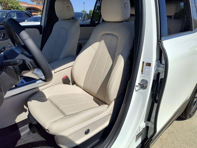 new 2025 Mercedes-Benz GLB 250 car, priced at $50,665
