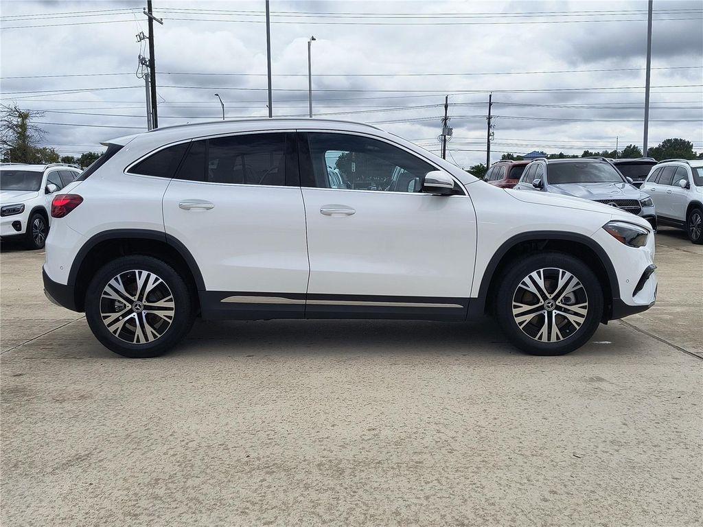 new 2025 Mercedes-Benz GLA 250 car, priced at $46,205