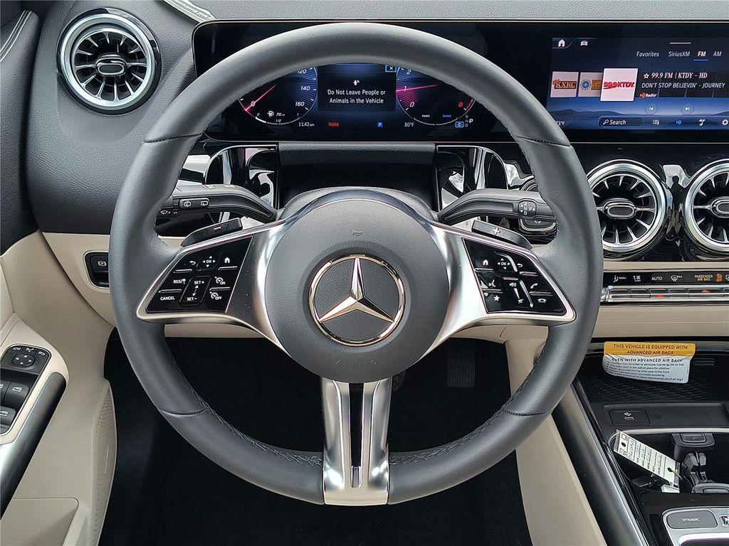 new 2025 Mercedes-Benz GLA 250 car, priced at $46,205