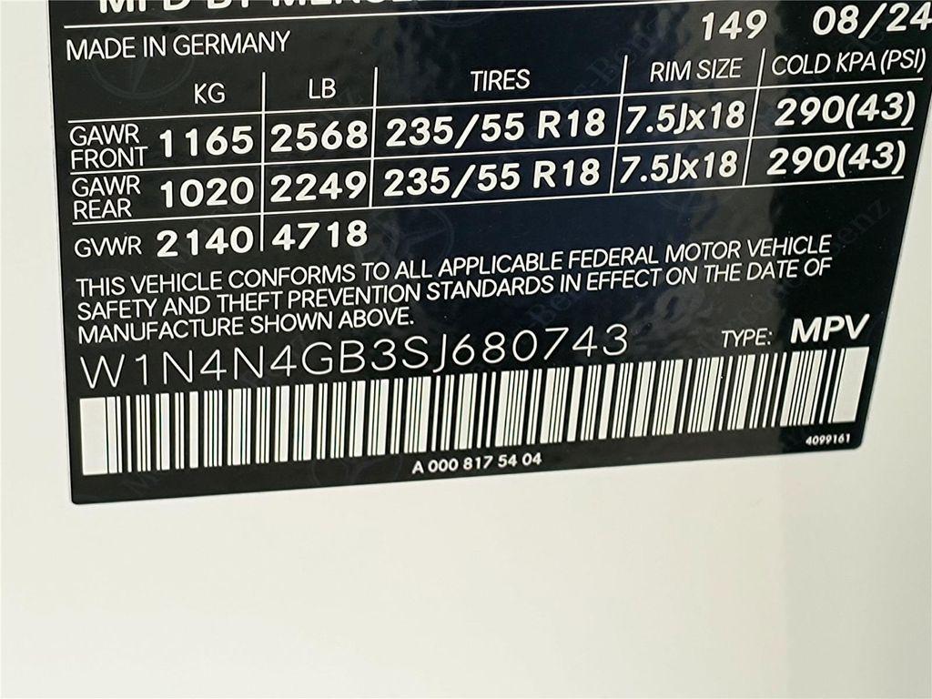new 2025 Mercedes-Benz GLA 250 car, priced at $46,205