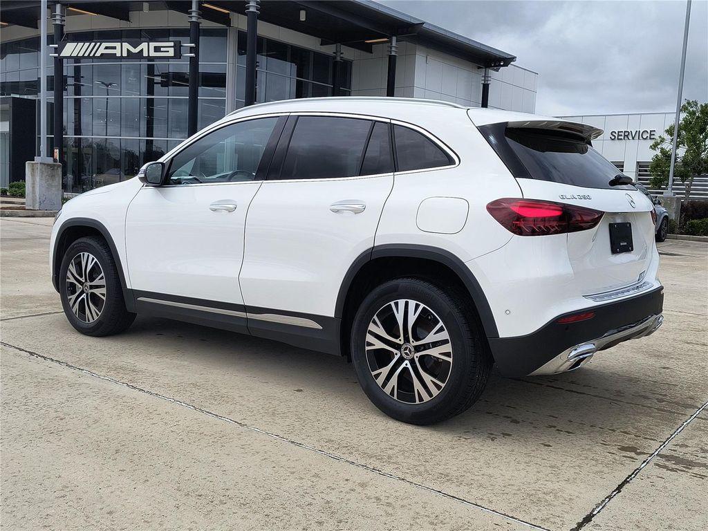new 2025 Mercedes-Benz GLA 250 car, priced at $46,205