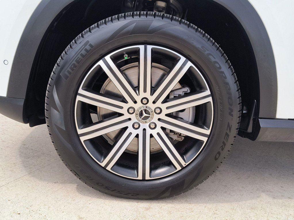 new 2024 Mercedes-Benz GLE 450 car, priced at $75,545