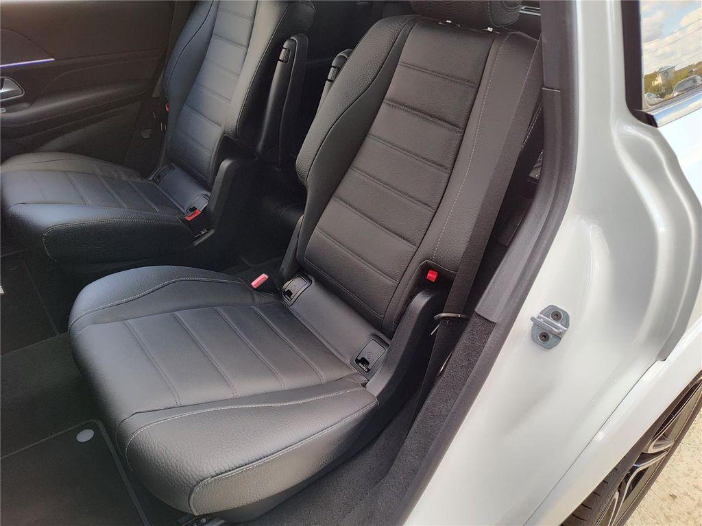 new 2025 Mercedes-Benz GLS 450 car, priced at $102,015